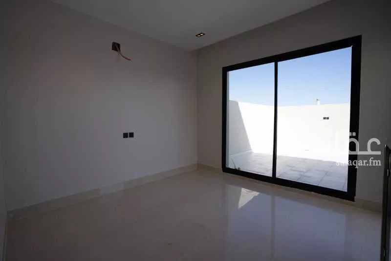 فيلا 5 غرف في ديراب 25