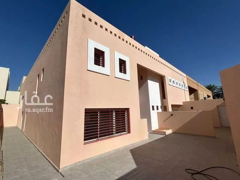 4 bedroom villa in Ar Rayan 14