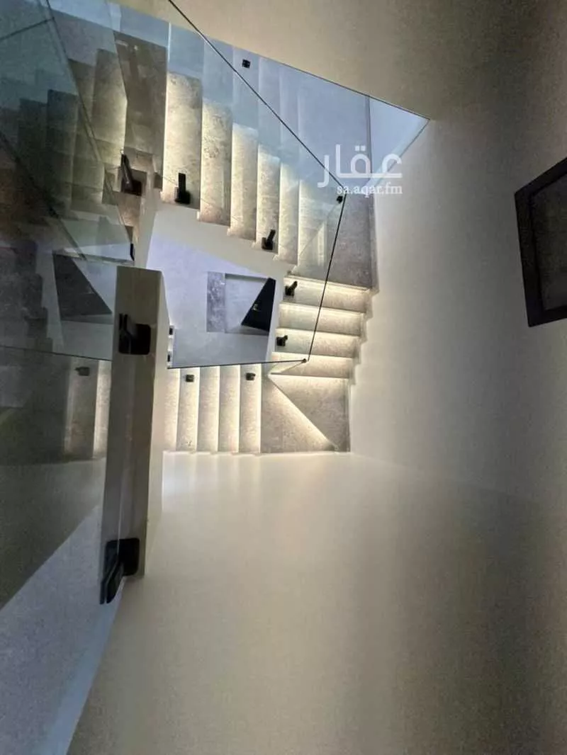 فيلا 7 غرف في المونسية 4
