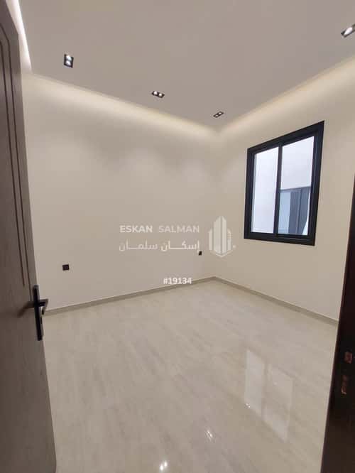 5 bedroom floor in Al Maizilah 1