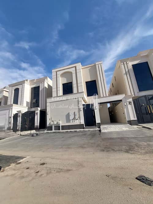 5 bedroom floor in Al Maizilah 9