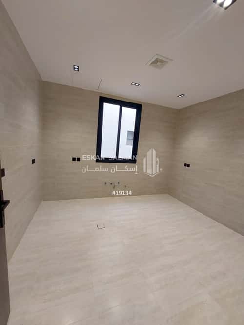 5 bedroom floor in Al Maizilah 4