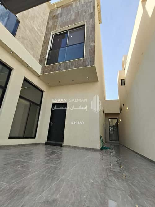 5 bedroom floor in Al Janadriyah 14