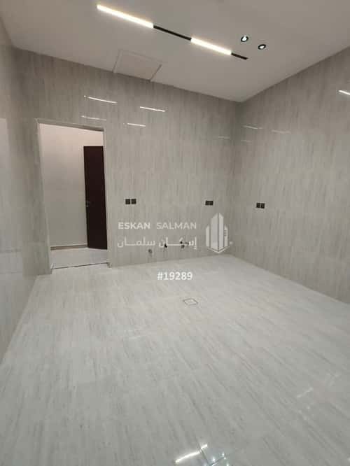 5 bedroom floor in Al Janadriyah 15