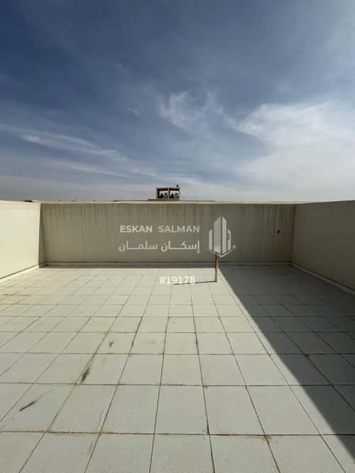 5 bedroom apartment in Al Janadriyah 2