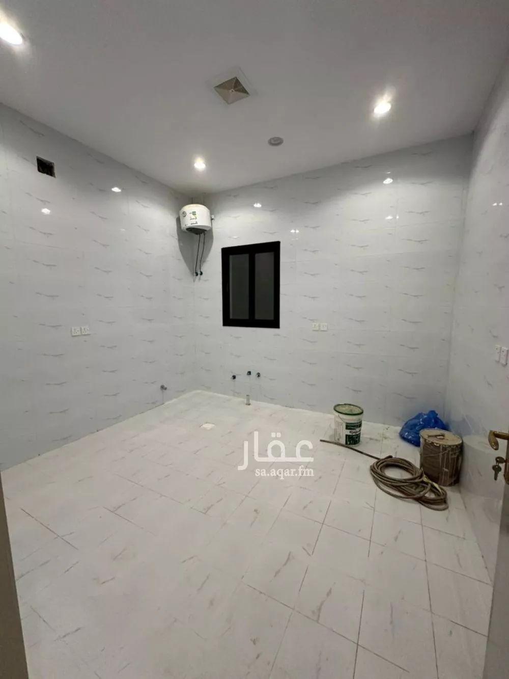 فيلا 5 غرف في الشرق 15