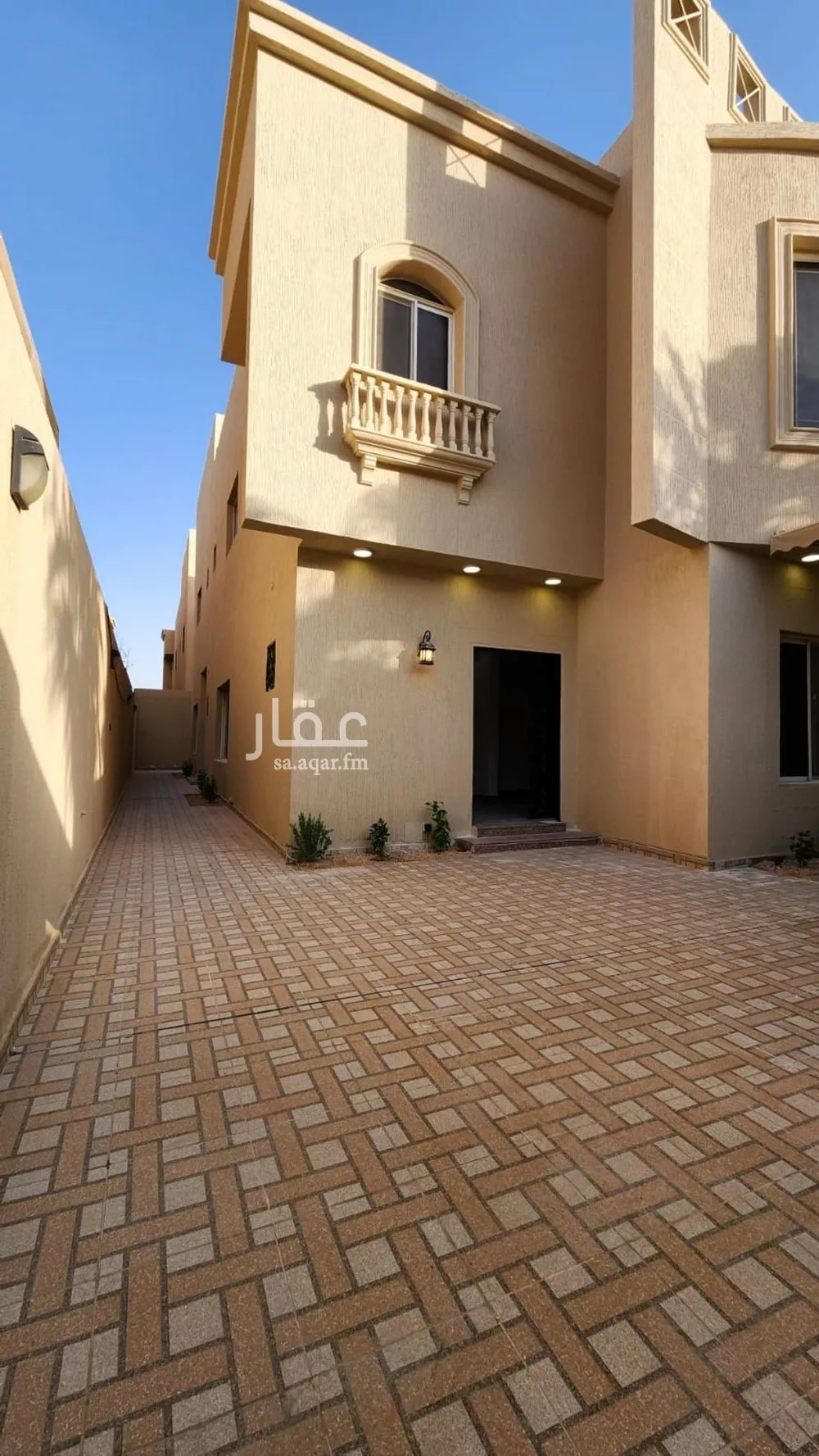 فيلا 5 غرف في الياسمين 15