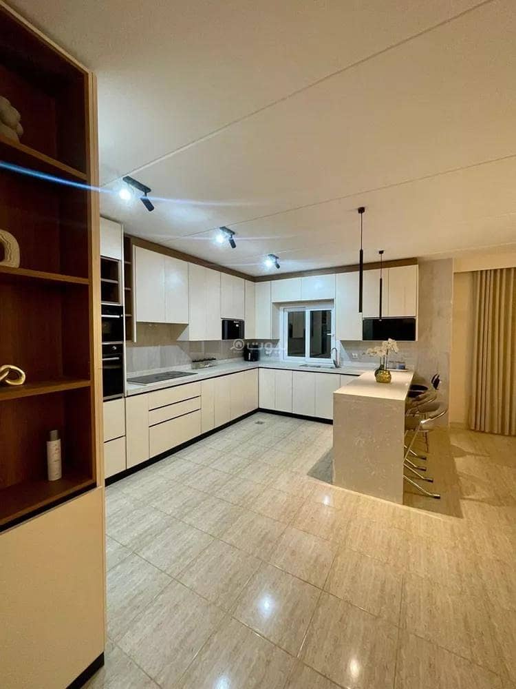 4 bedroom villa in Khuzam, Riyadh 5