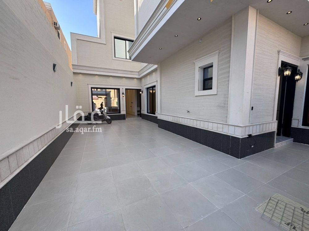 5 bedroom villa in Dhahrat Laban, Riyadh 7