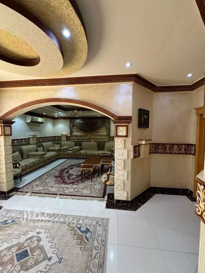 13 bedroom apartment in Al Munsiyah 7