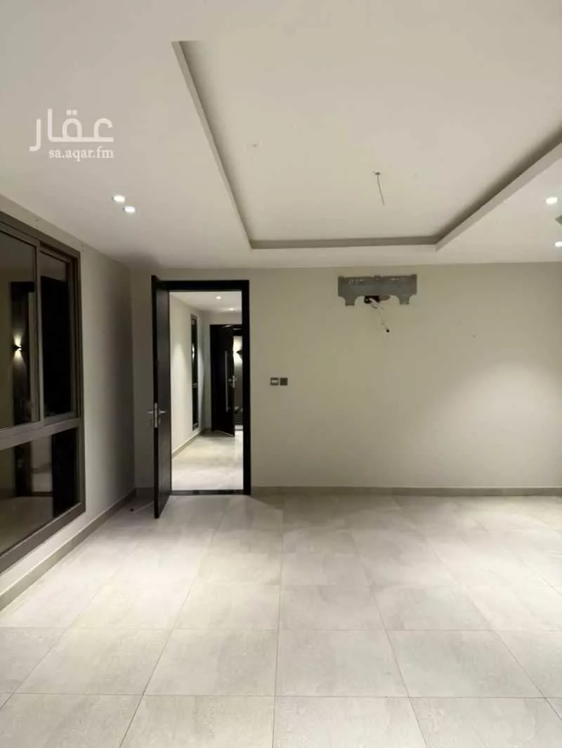 فيلا 5 غرف في عكاظ 12