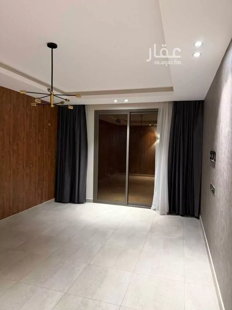 فيلا 5 غرف في عكاظ 9