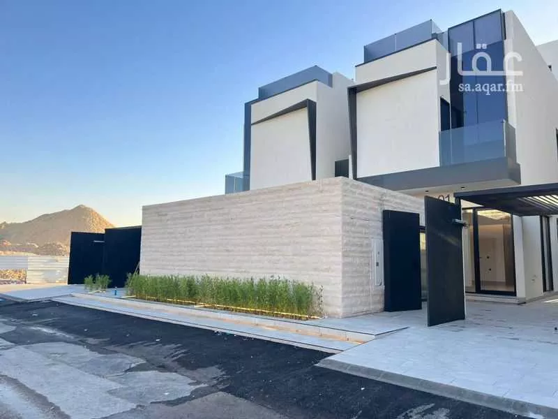 4 bedroom villa in Al Narjis 3