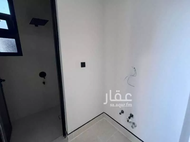شقة 4 غرف في الزهرة 10