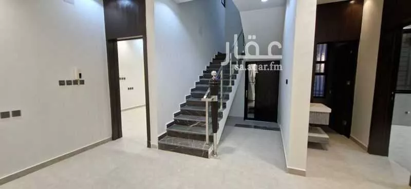 فيلا 5 غرف في العريجاء الوسطى 15