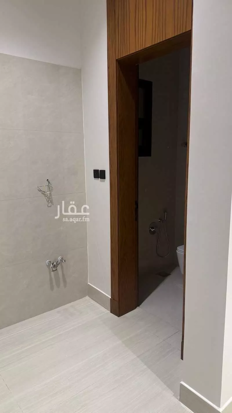 فيلا 5 غرف في الملك فيصل 13
