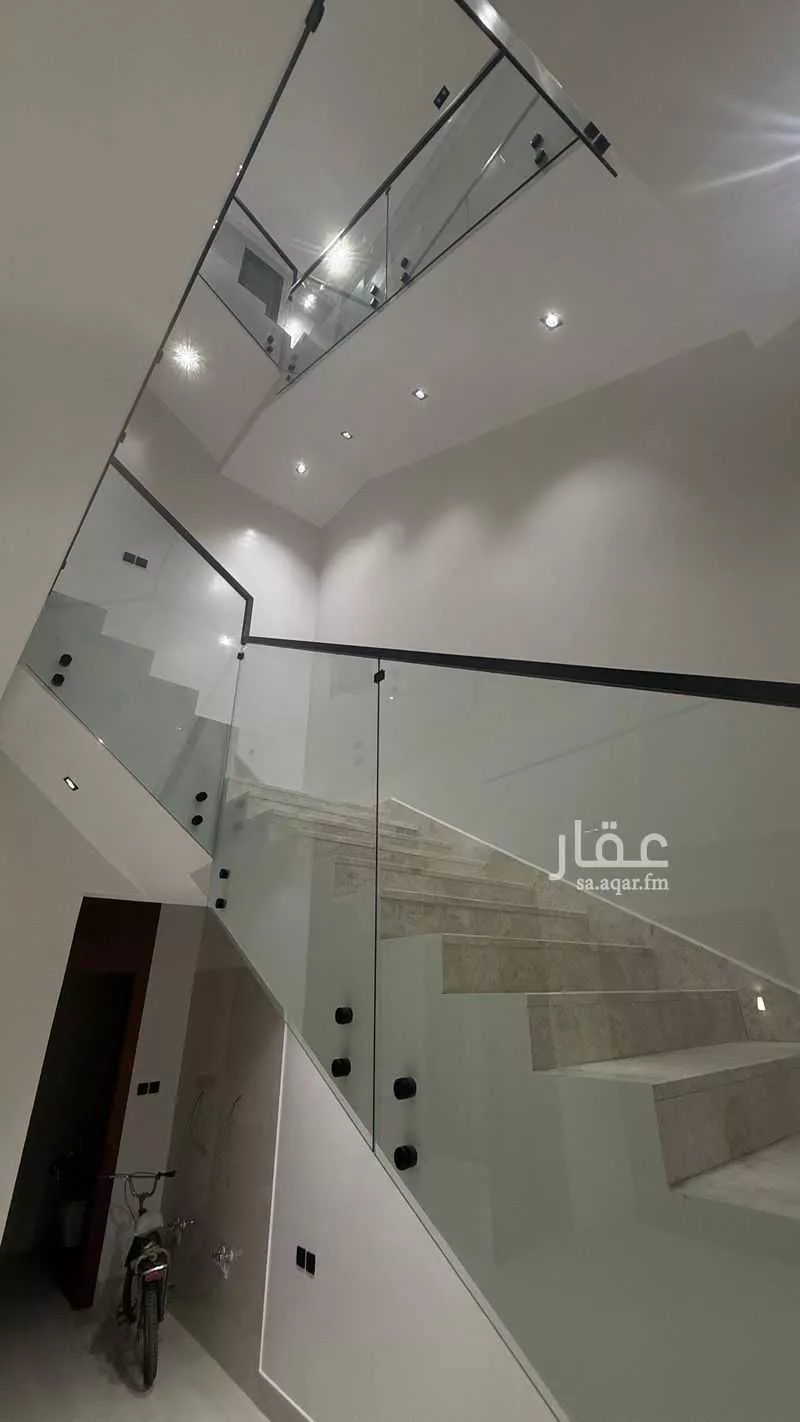 فيلا 5 غرف في الملك فيصل 18
