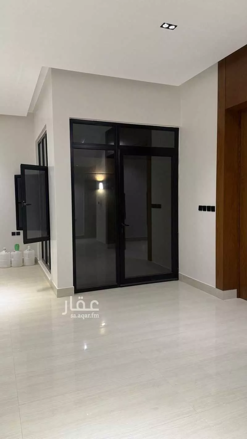 فيلا 5 غرف في الملك فيصل 10