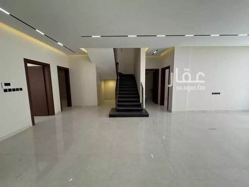 5 bedroom villa in Dhahrat Namar 5