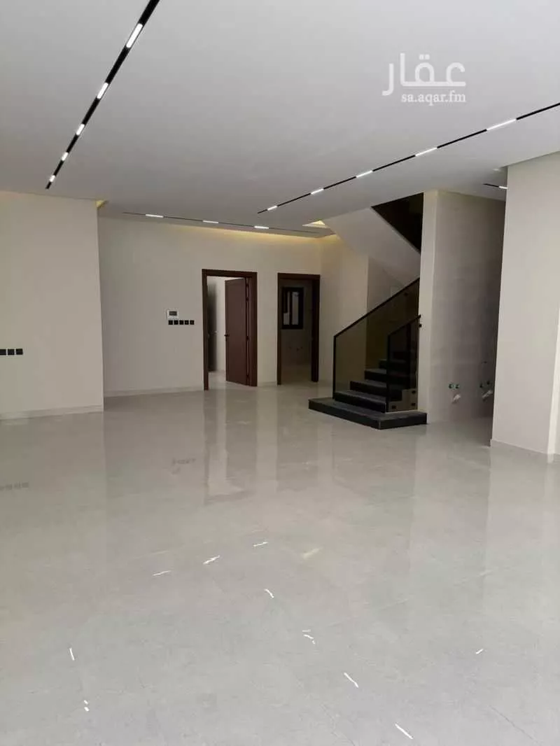 5 bedroom villa in Dhahrat Namar 7