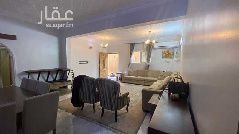 4 bedroom villa in King Fahd, Riyadh 9