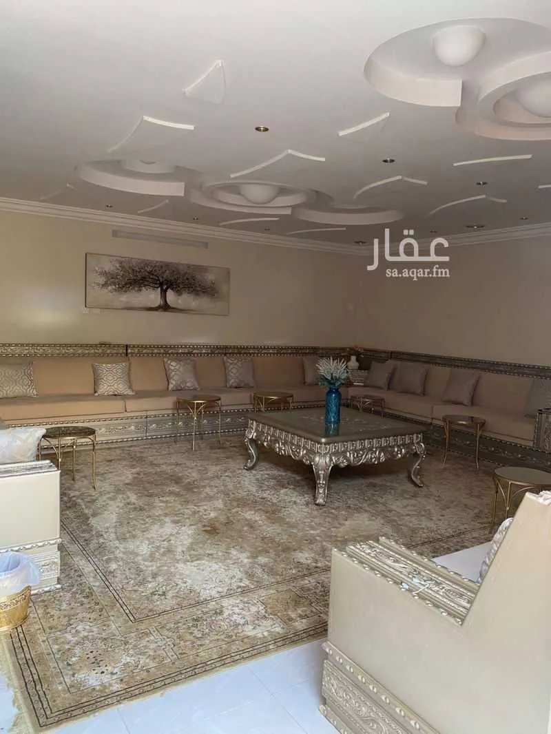 7 bedroom villa in King Fahd 3