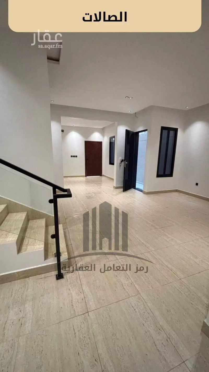 فيلا 8 غرف في الشرق 10