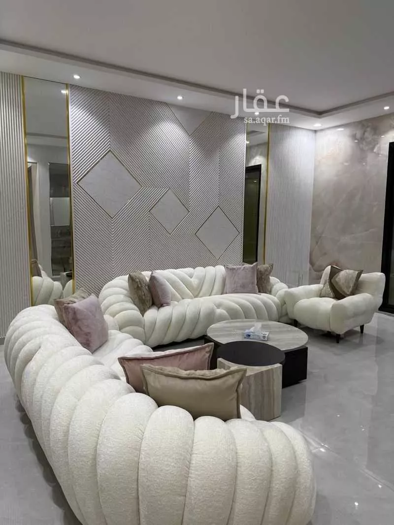 فيلا 6 غرف في العارض 12