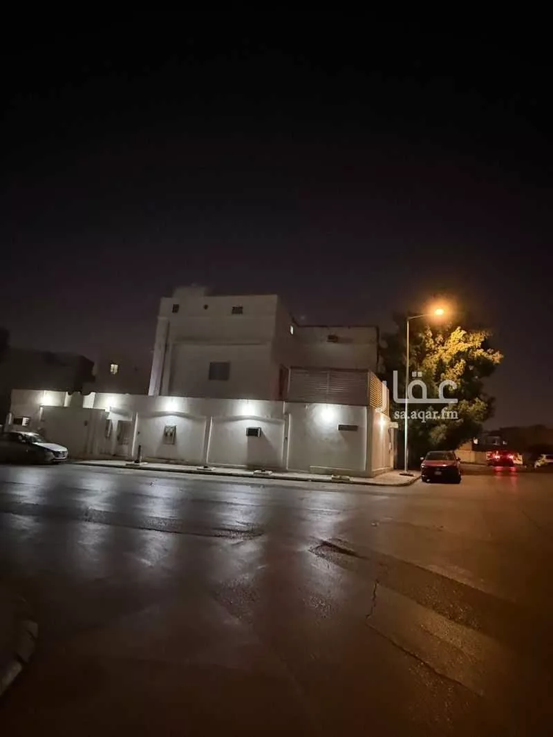 8 bedroom villa in Al Malaz 2