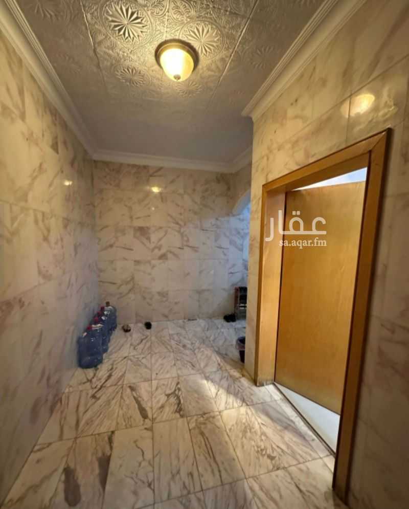 6 bedroom villa in Al Rawdah, Riyadh 10