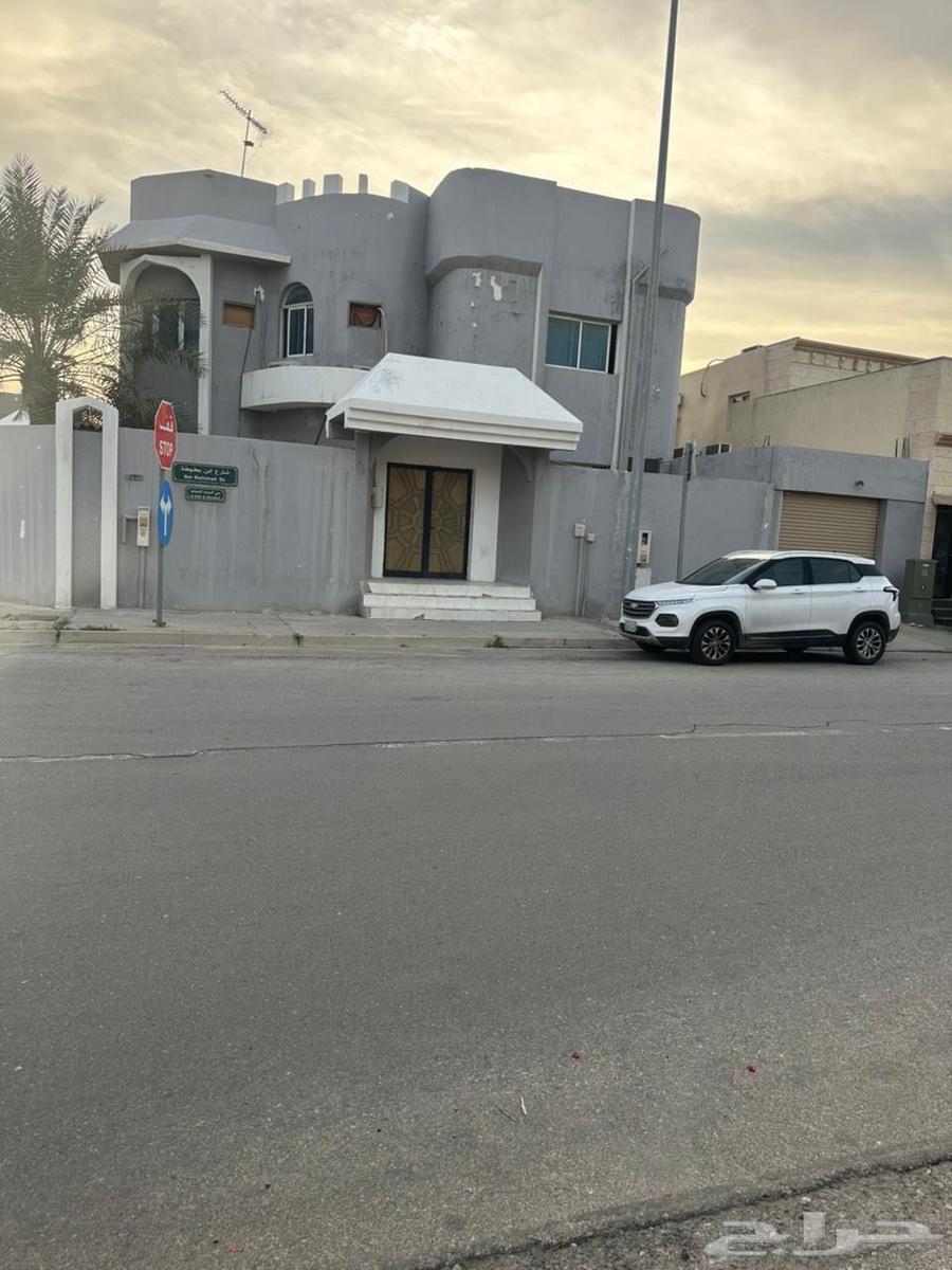 فيلا 8 غرف في الدوحة الشمالية 2