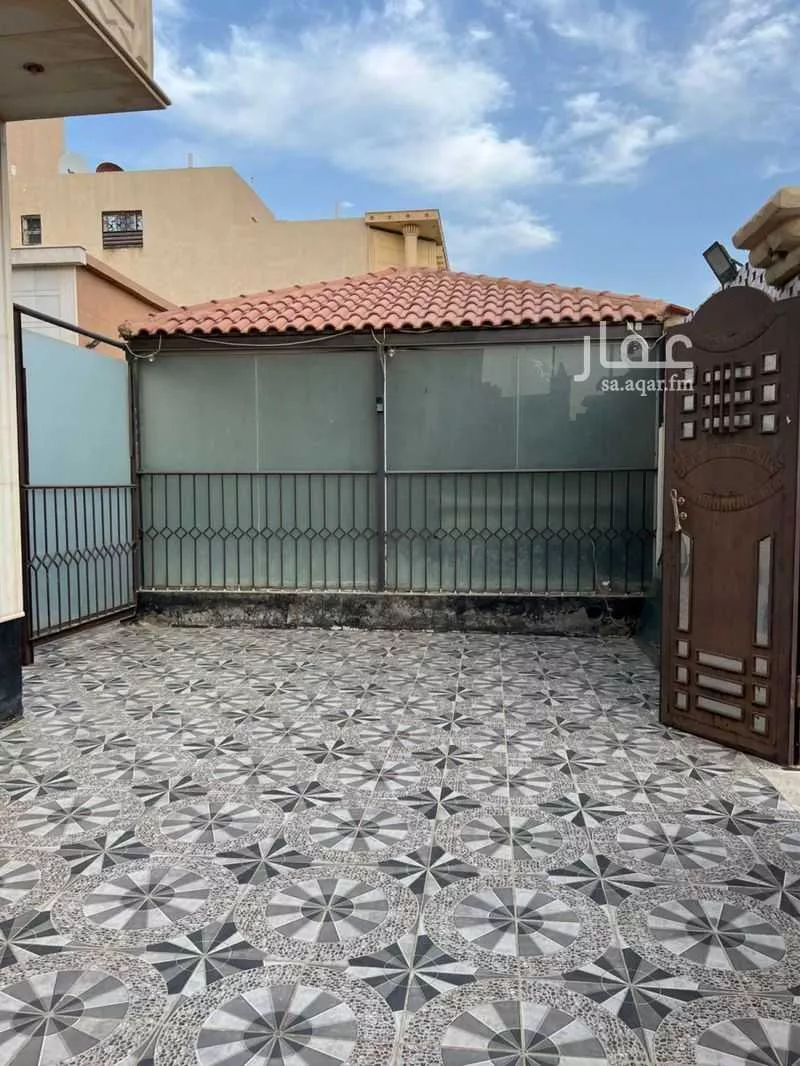 فيلا 12 غرف في طويق 10