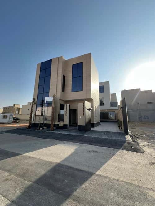 6 bedroom villa in Al Mahdiyyah 2