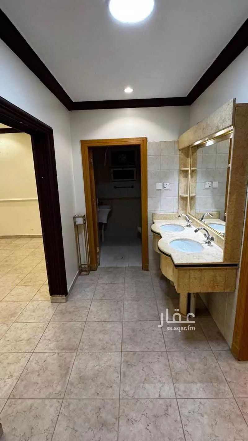 6 bedroom villa in Dhahrat Al Badiah, Riyadh 11