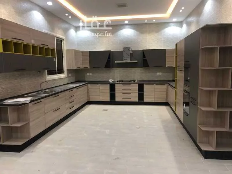 10 bedroom villa in Al Rimal 6