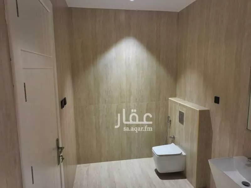 فيلا 4 غرف في المروج 12