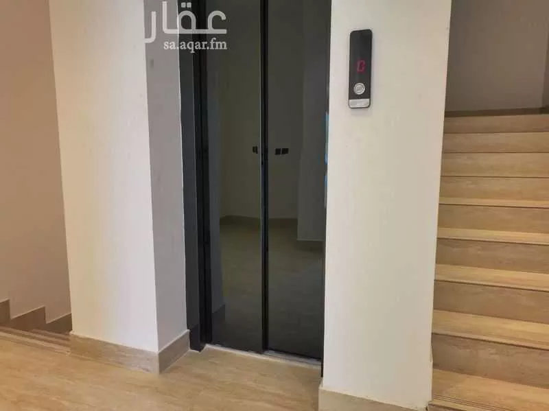 فيلا 4 غرف في المروج 19