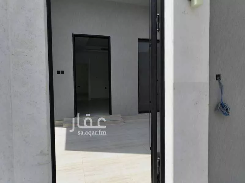 فيلا 4 غرف في المروج 3