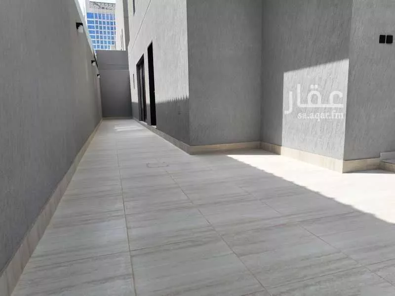 فيلا 4 غرف في المروج 21