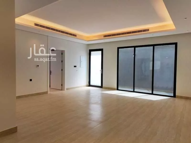 فيلا 4 غرف في المروج 9