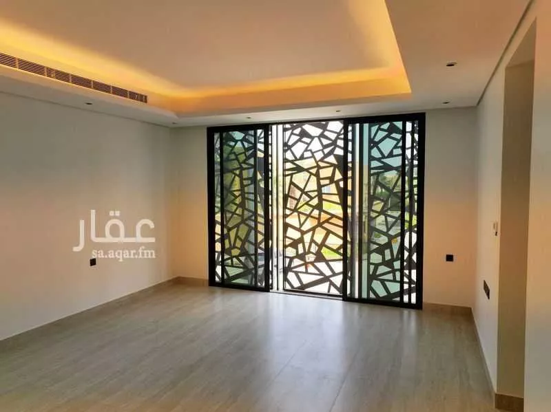 فيلا 4 غرف في المروج 10