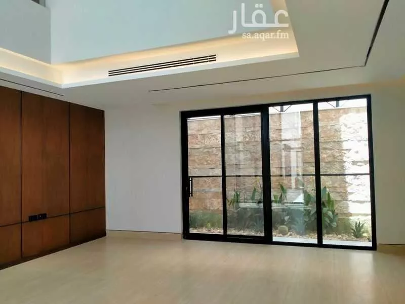 5 bedroom villa in Al Mahdiyyah 18