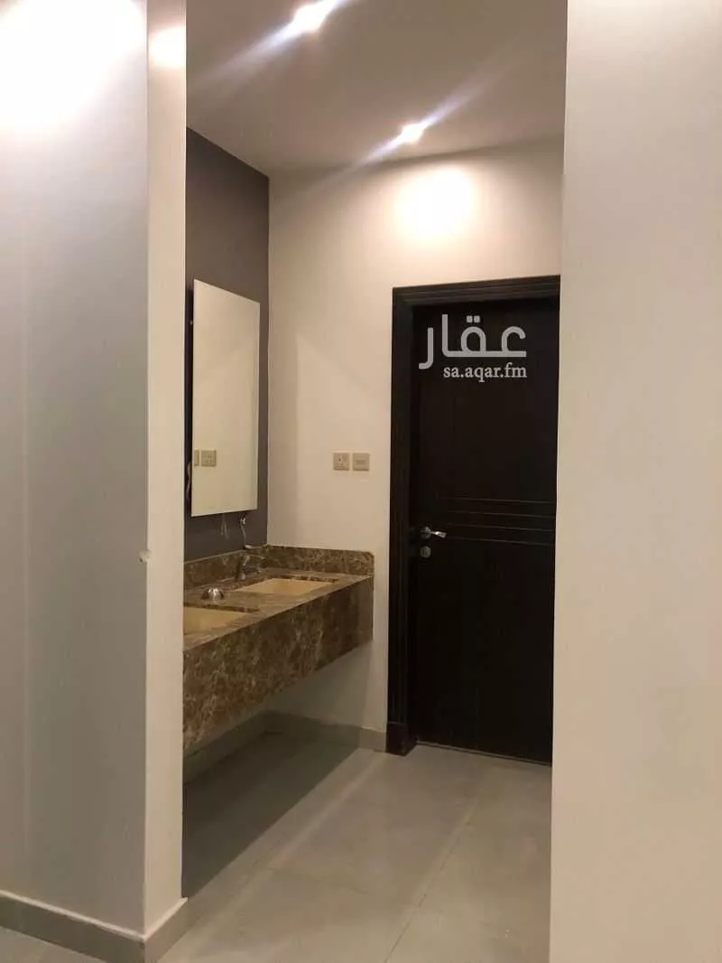 فيلا 5 غرف في العارض 3