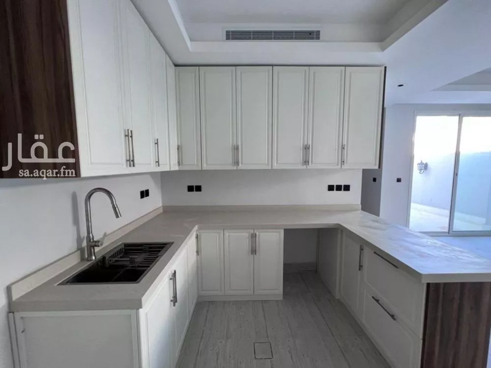 3 bedroom apartment in King Abdul Aziz, Riyadh 15