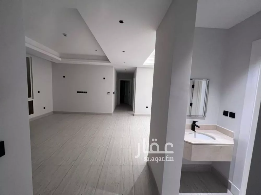 3 bedroom apartment in King Abdul Aziz, Riyadh 6