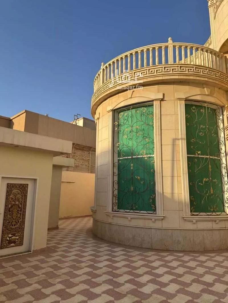 13 bedroom villa in Al Wadi 2