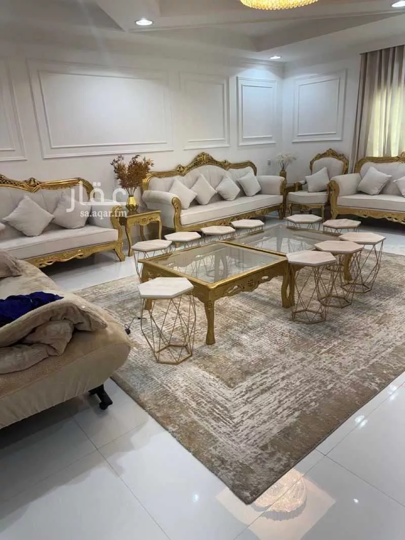 13 bedroom villa in Al Wadi 3