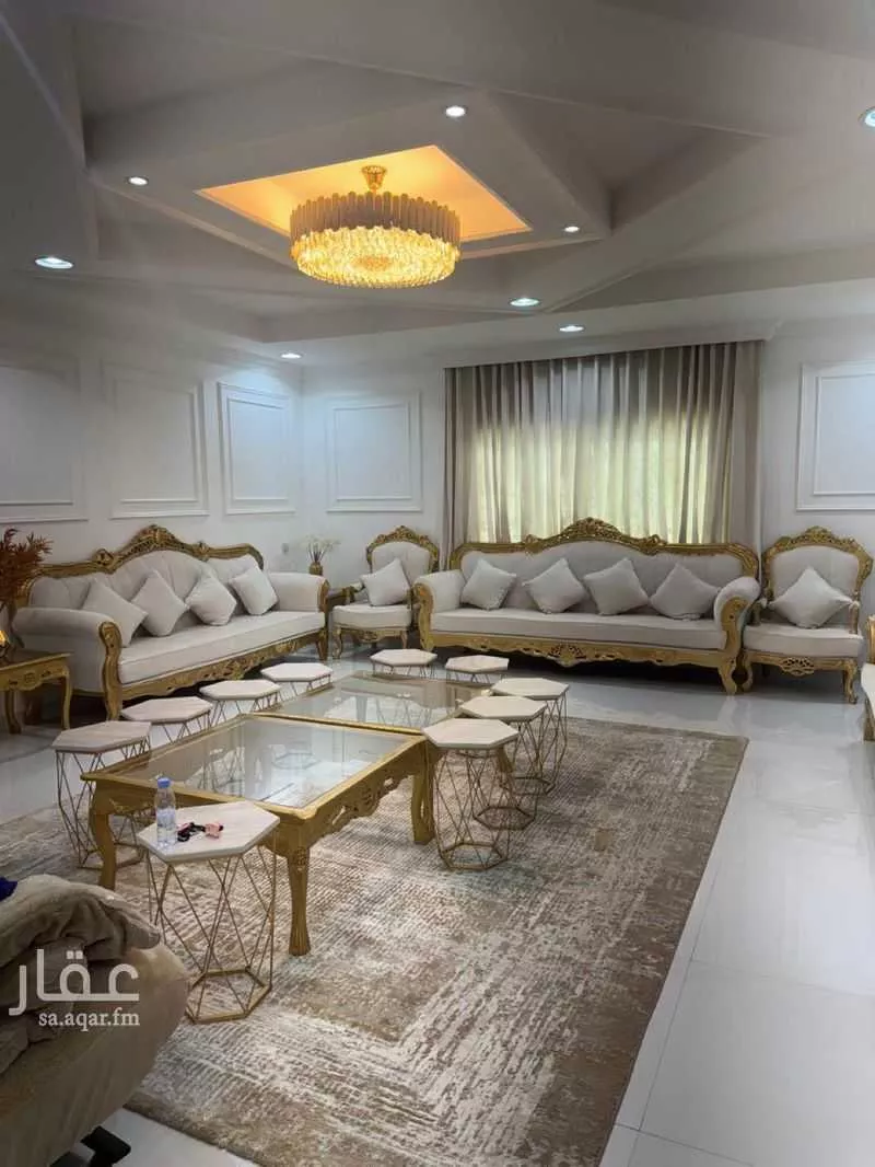 13 bedroom villa in Al Wadi 4