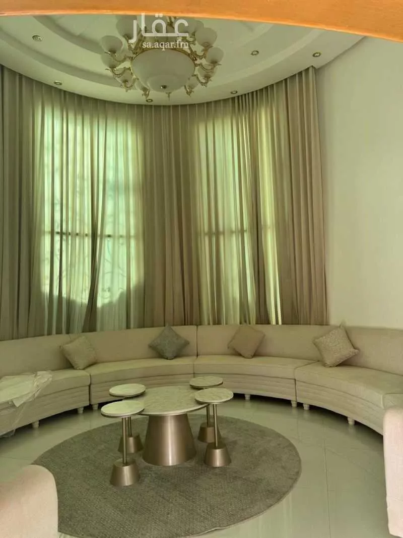 13 bedroom villa in Al Wadi 5