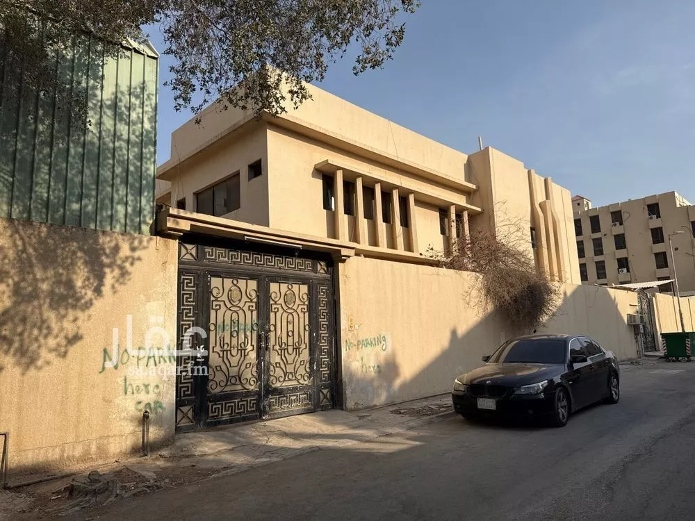 5 bedroom villa in Al Mutamarat 4